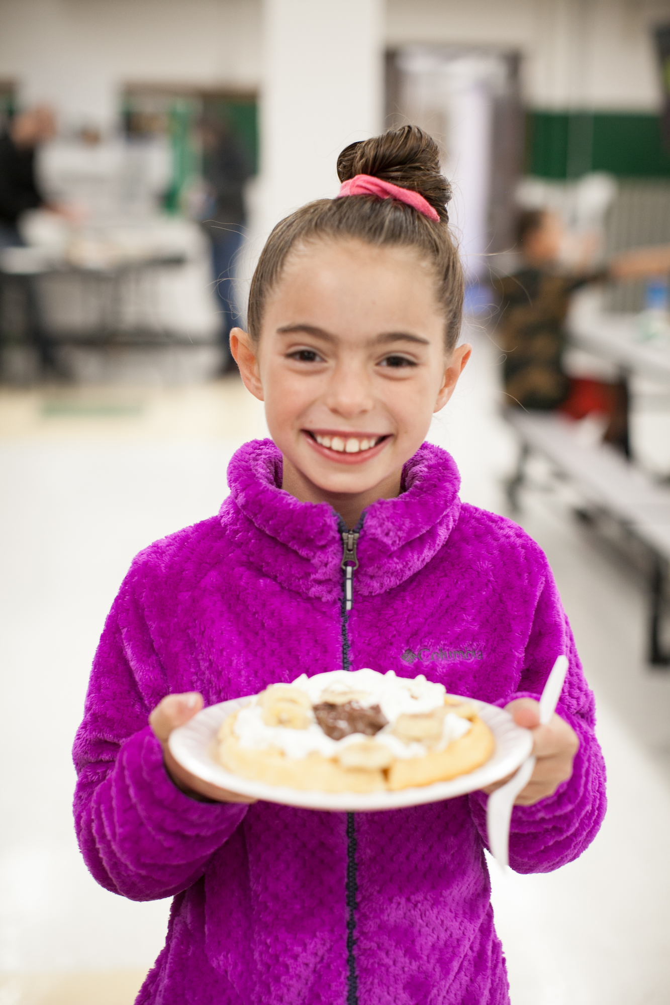 girl with cake